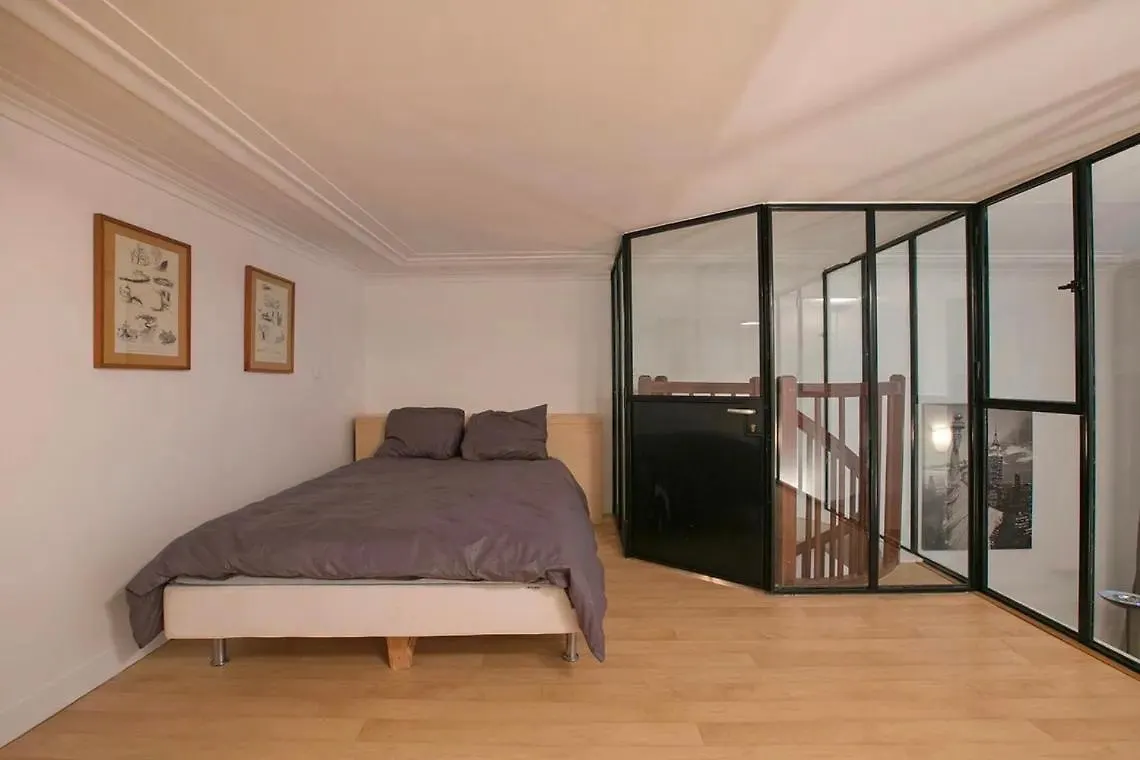 Apartment Love In Marais Paris
